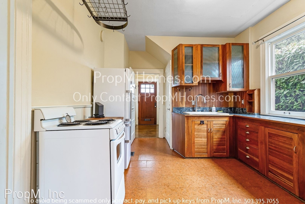 2027 Nw 21st Ave - Photo 12