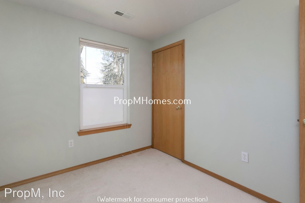 19326 Silverfox Parkway - Photo 11