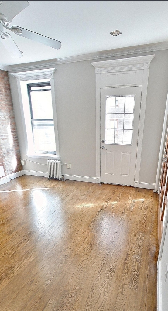 230 East 32nd Street - Photo 4