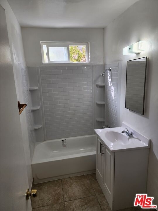 514 W Hyde Park Blvd - Photo 9