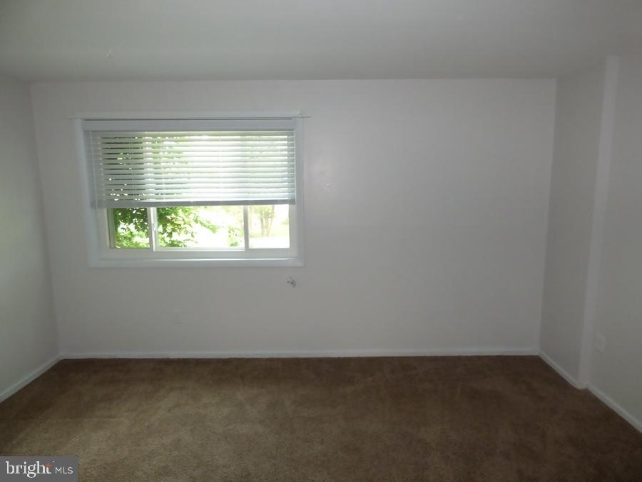 1208 Westview Ter - Photo 4