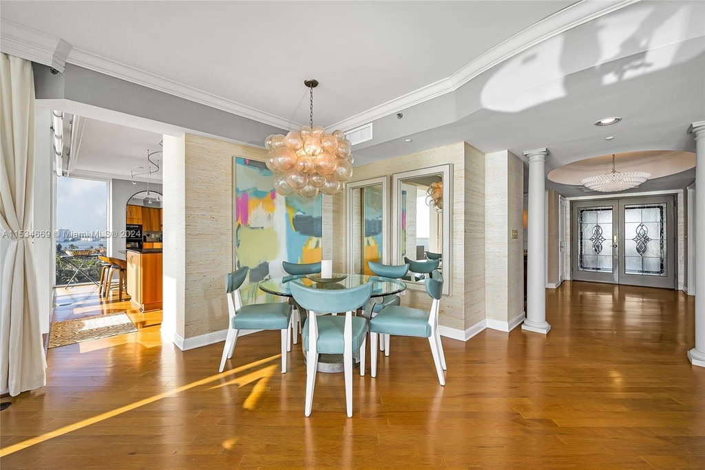 19111 Collins Ave - Photo 18