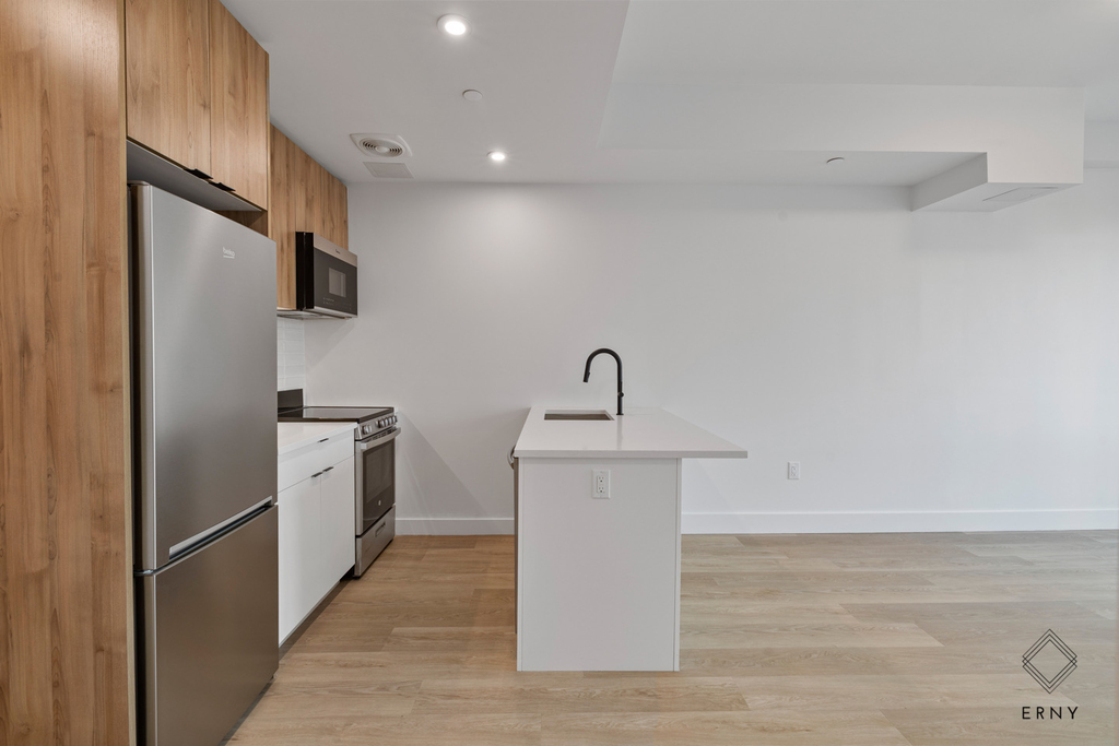 80 Linden Boulevard - Photo 10