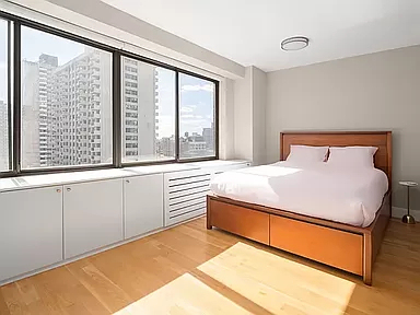 382 Central Park West - Photo 3