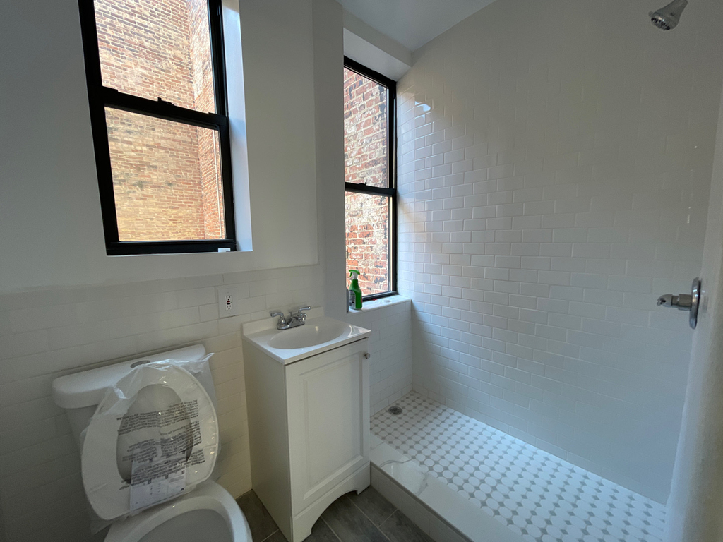 West 174th Street and Grand Avenue - Photo 2