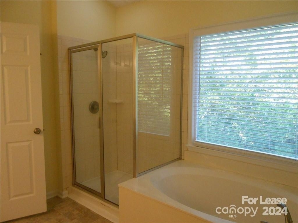 4326 Silvermere Way - Photo 11