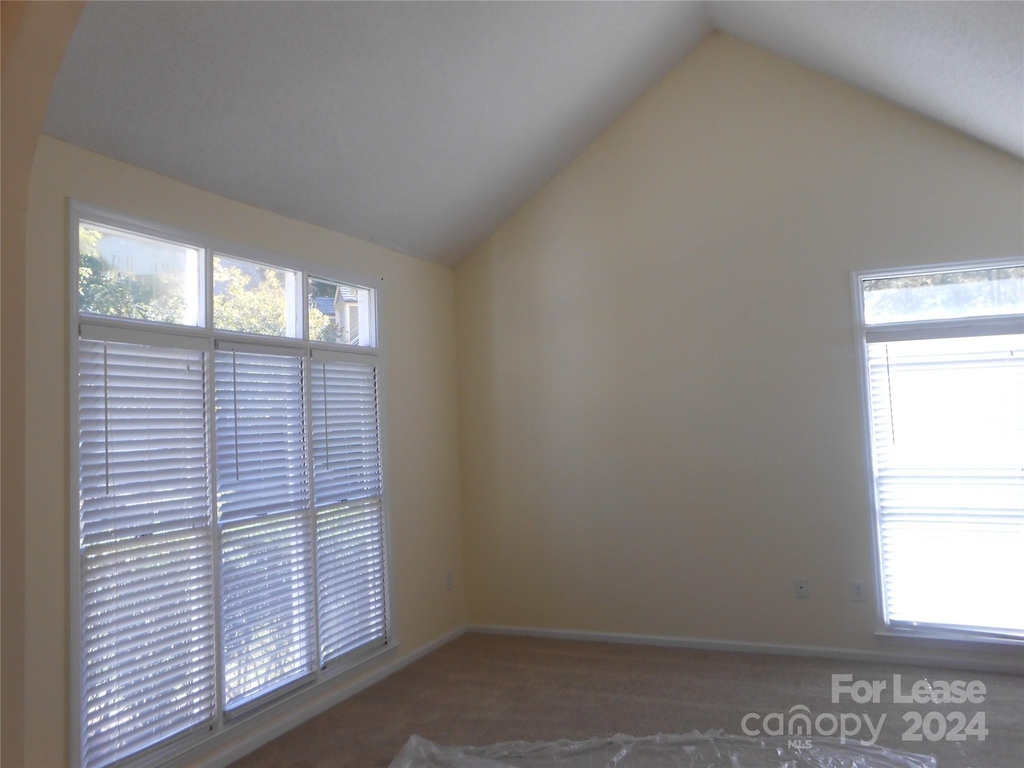 4326 Silvermere Way - Photo 2