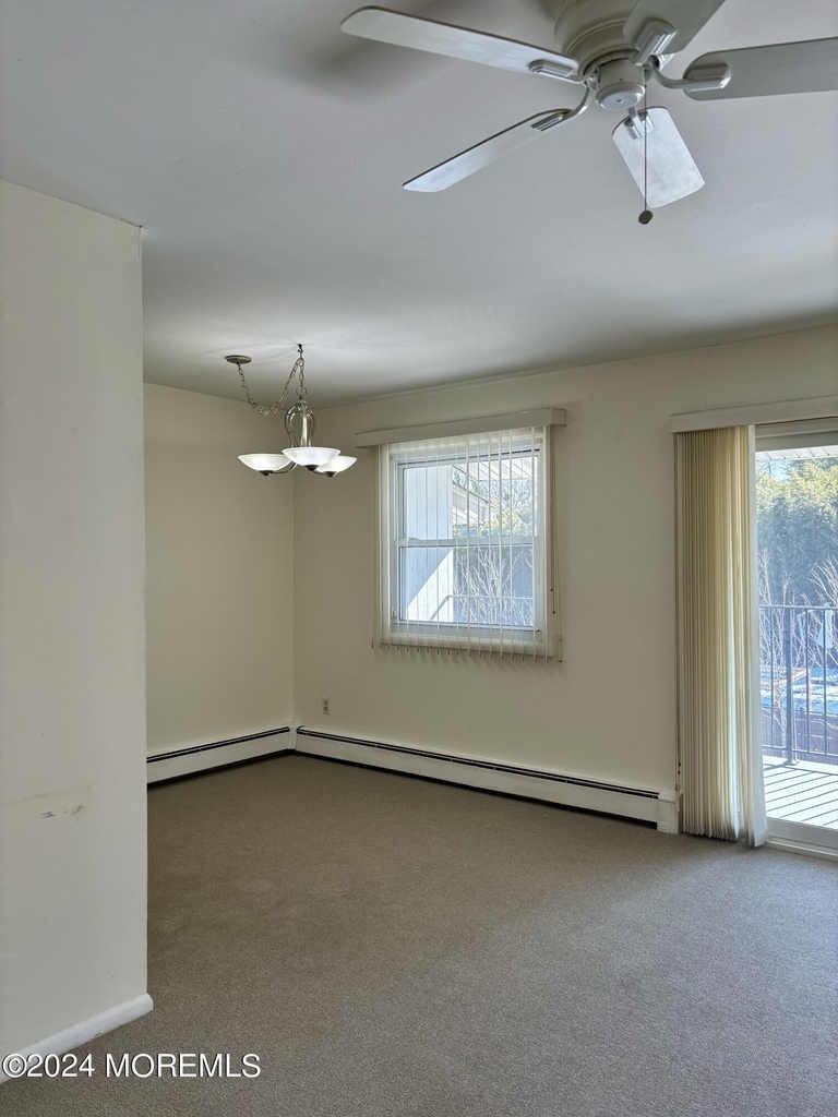 735 Greens Avenue - Photo 3