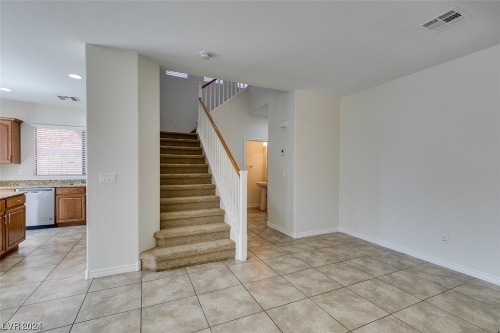 7449 Glimmering Sun Avenue - Photo 4