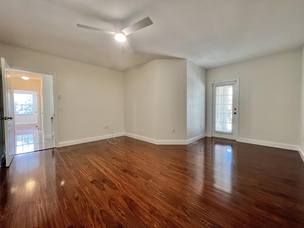 1110 Belmont Place - Photo 11