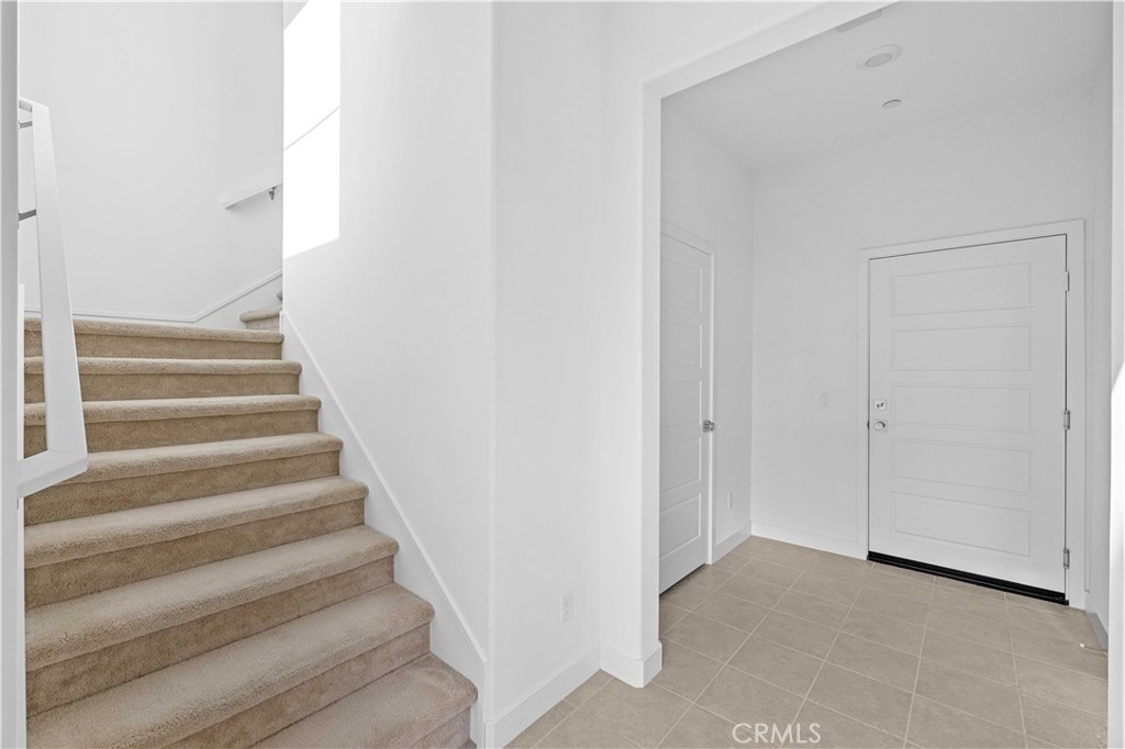 303 Carmona - Photo 2