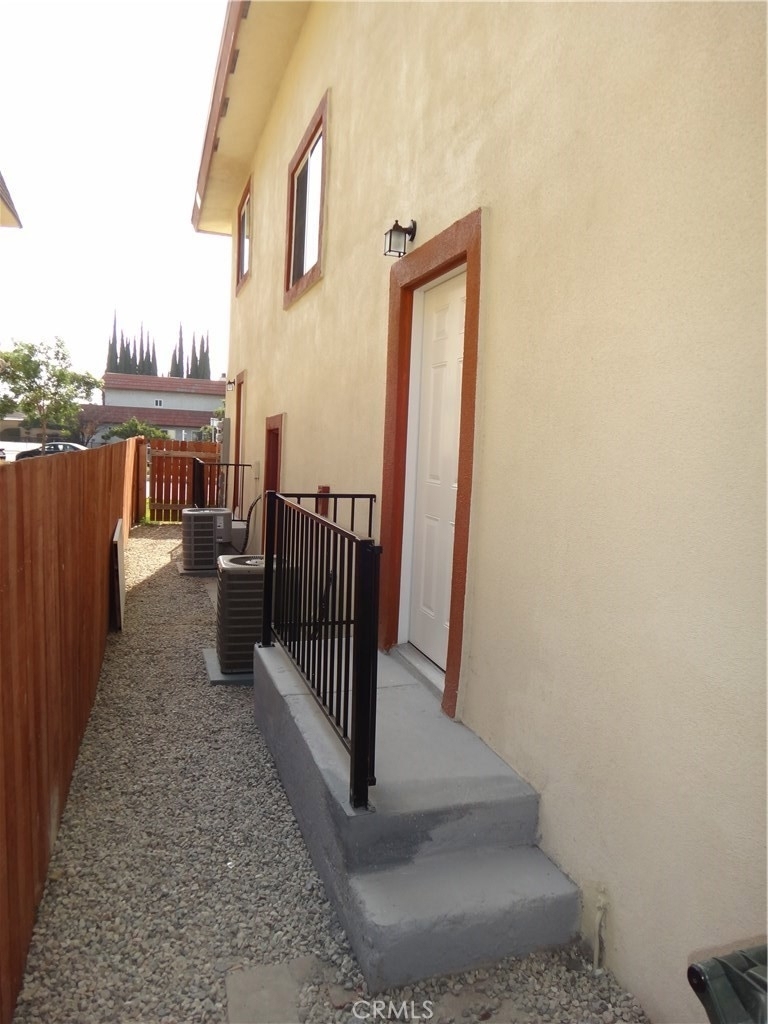 6721 Rosemead Boulevard - Photo 3