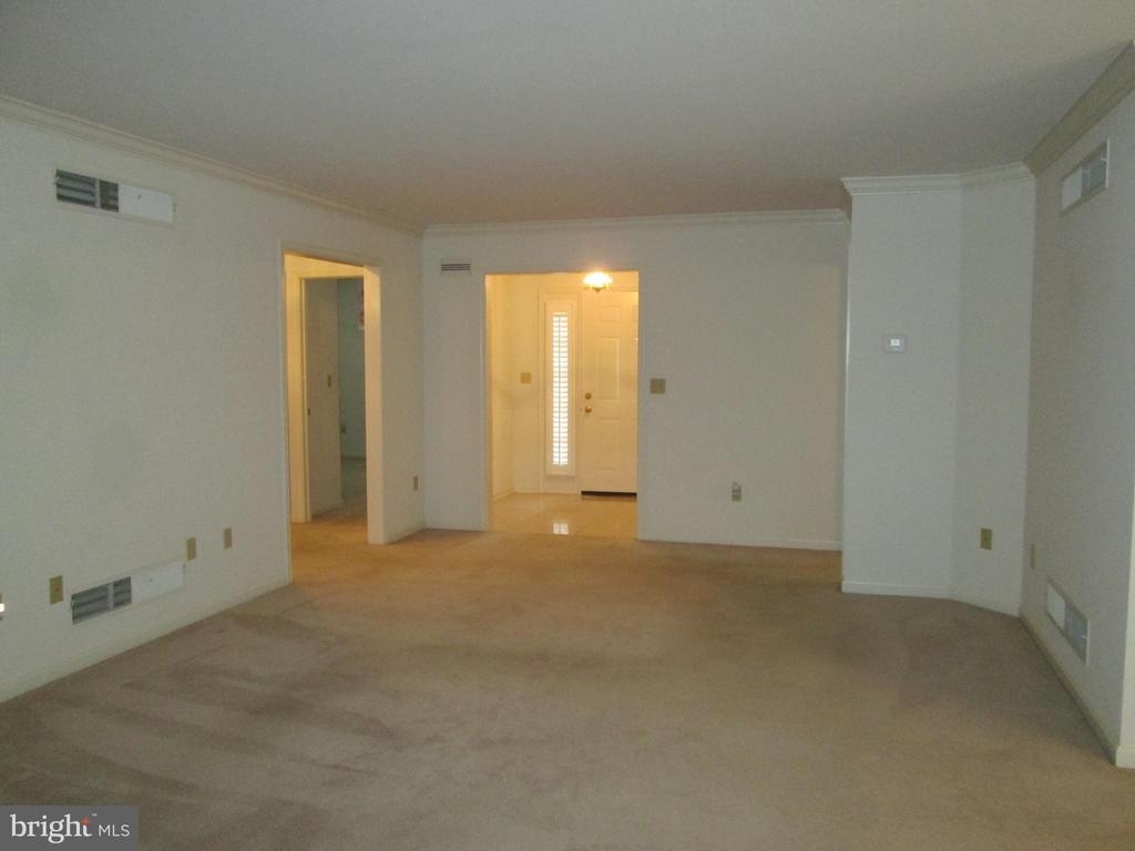 25 Clifton Ter - Photo 1