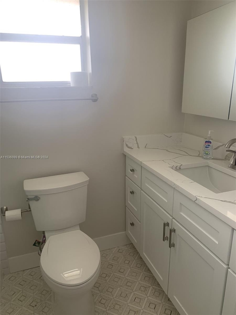 8141 Sw 24th Ct - Photo 2