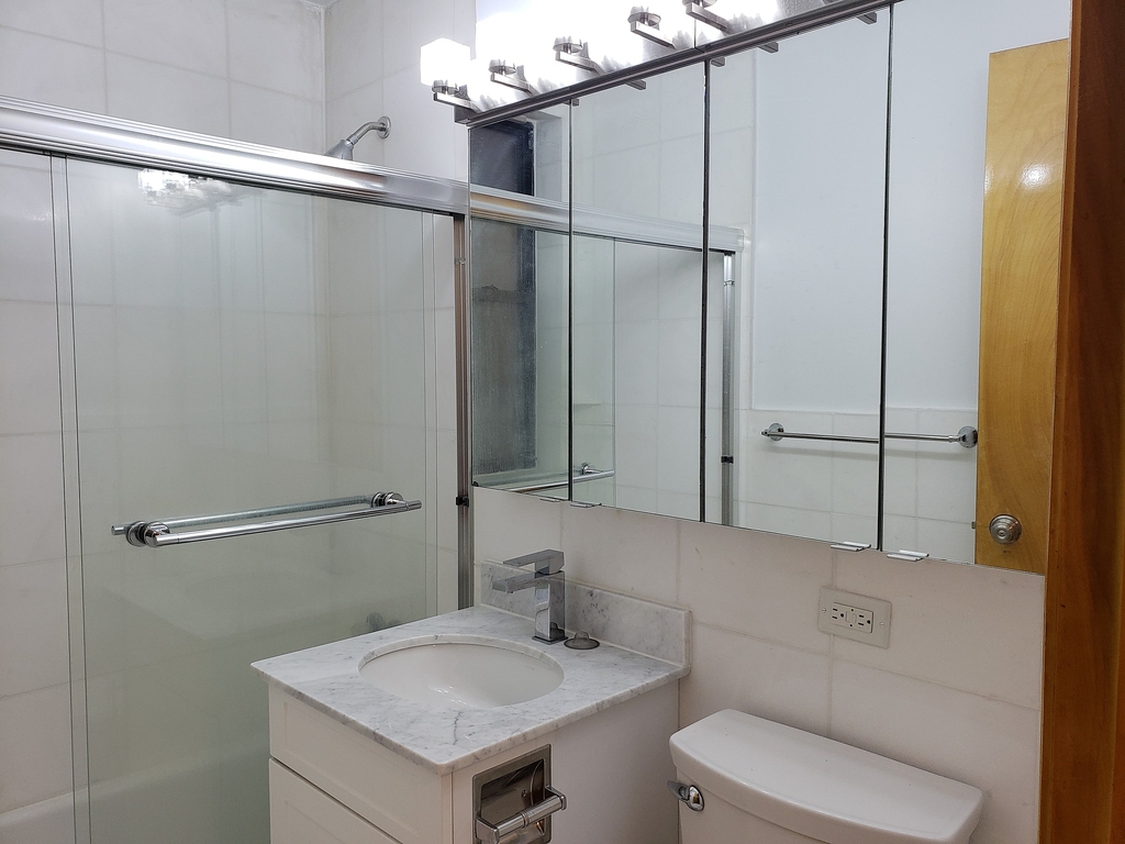 East 51 Street - Photo 4