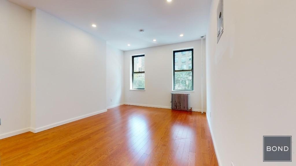 1413 Second Ave - Photo 2