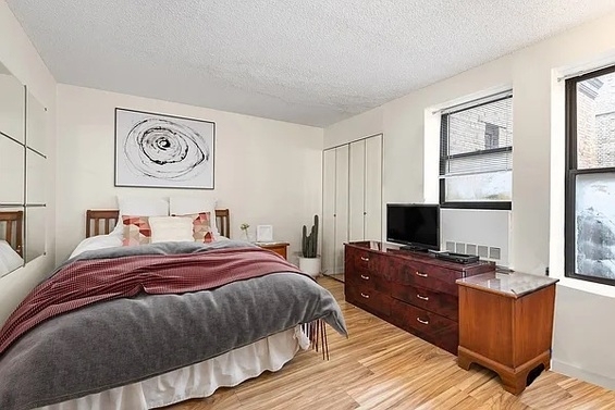 150 West 51st Street - Photo 2