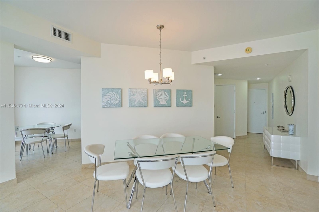 18201 Collins Ave - Photo 4