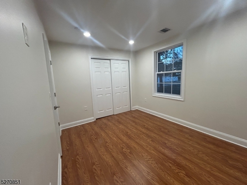 1424 Monmouth Ave - Photo 8