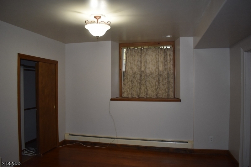 192 Market St - Photo 8