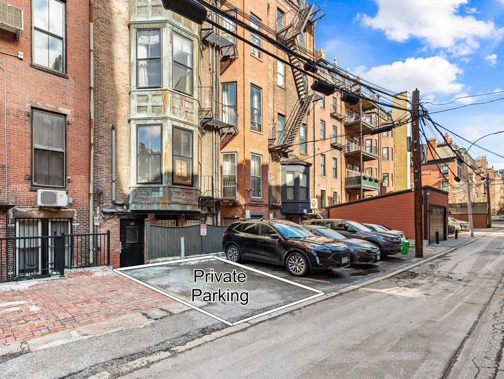 165 Beacon St - Photo 26