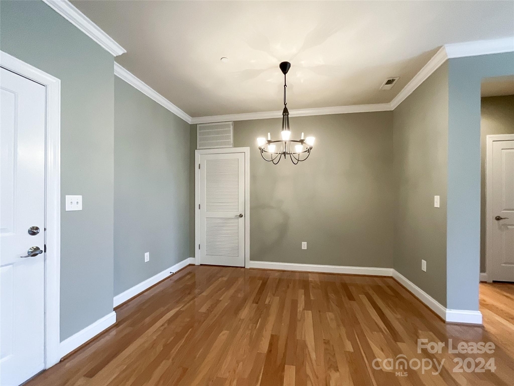 518 Clarice Avenue - Photo 8