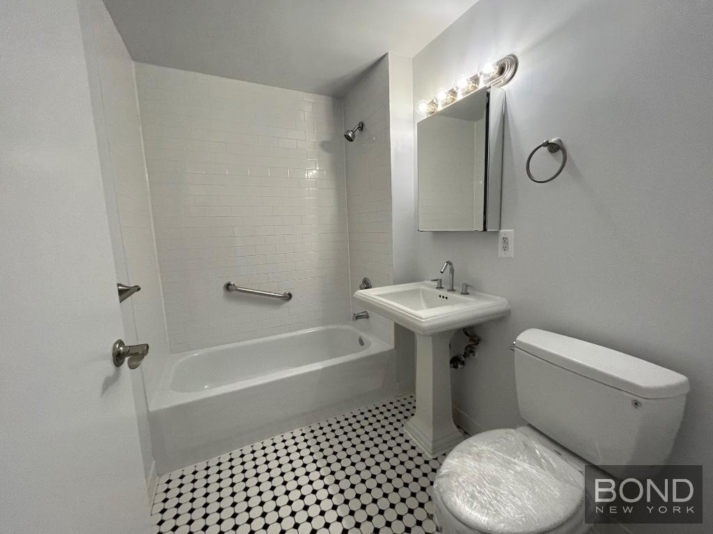 323 West 96th Street - Photo 5