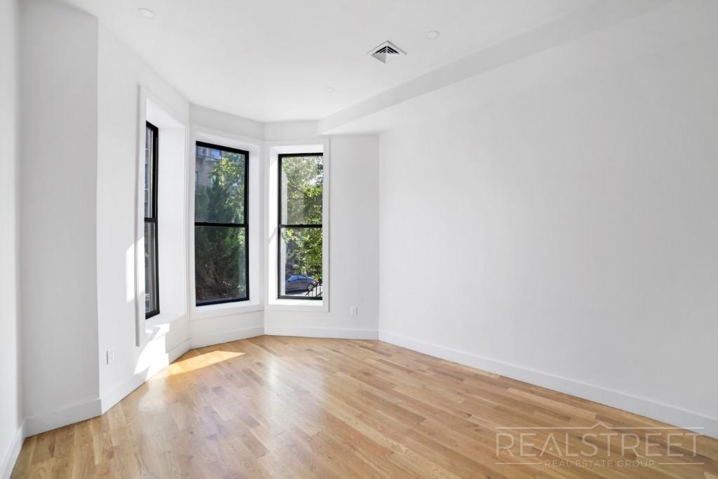 1401 Dean Street - Photo 7