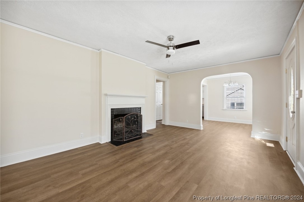 607 Glenville Avenue - Photo 3