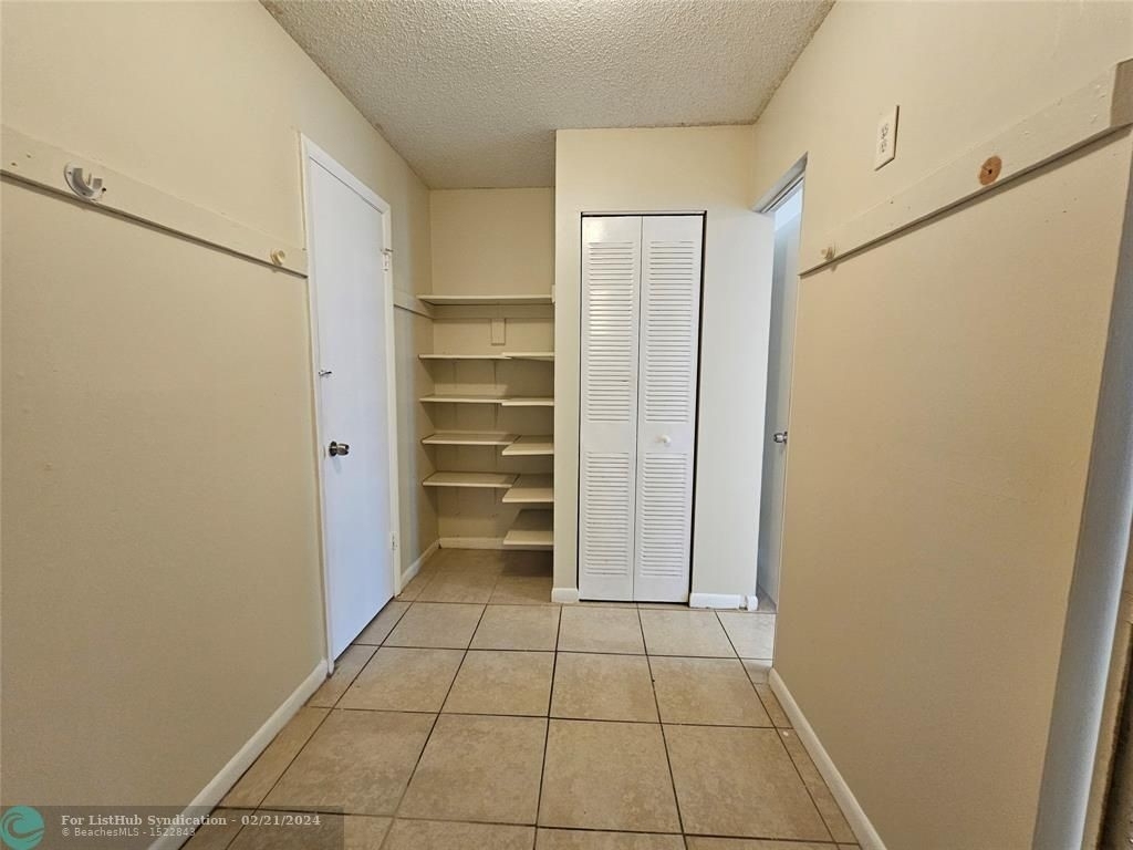 2800 Nw 56th Ave - Photo 10