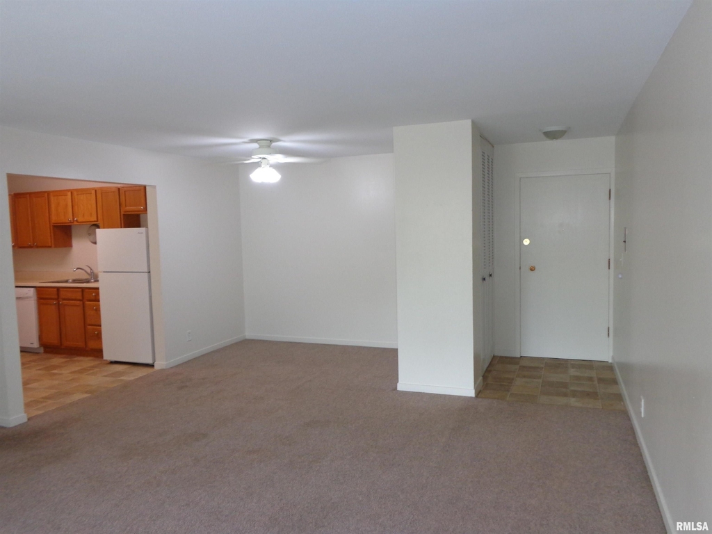 3400 N Knoxville Avenue - Photo 4