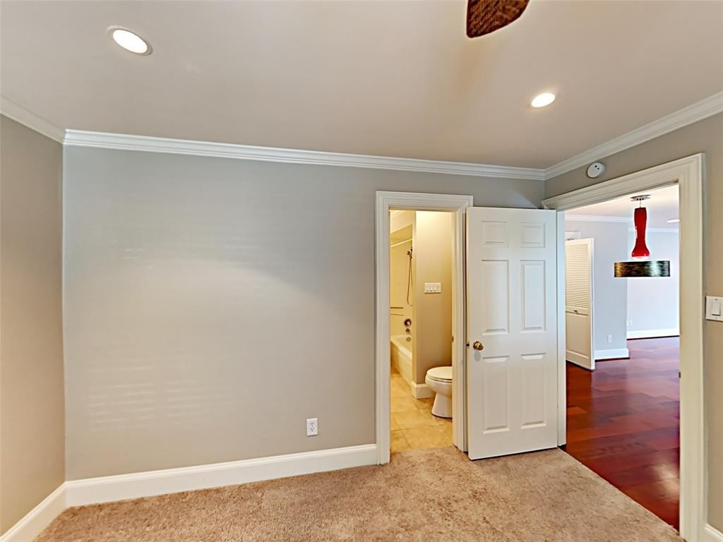 7640 W Greenway Boulevard - Photo 10