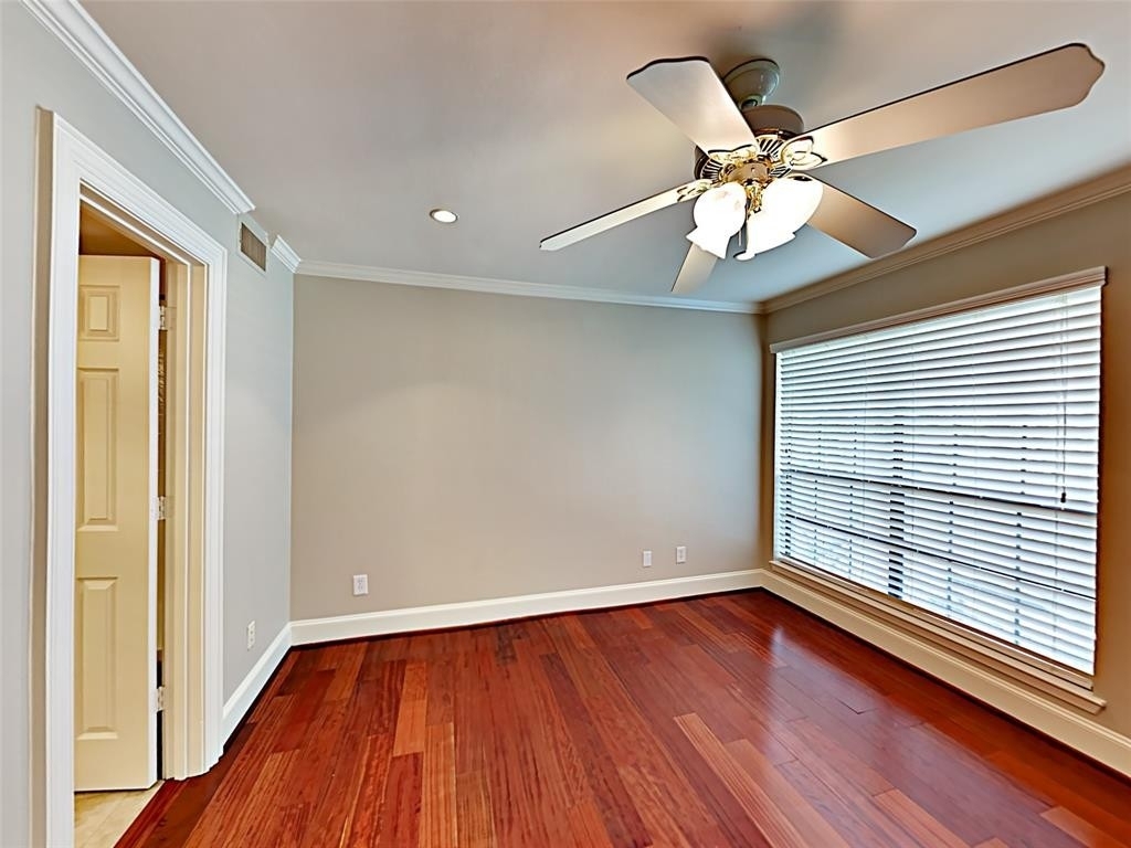 7640 W Greenway Boulevard - Photo 15