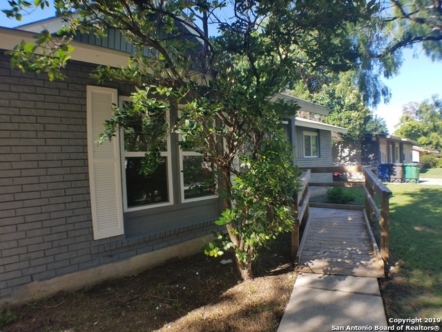 103 Covina Ave - Photo 2