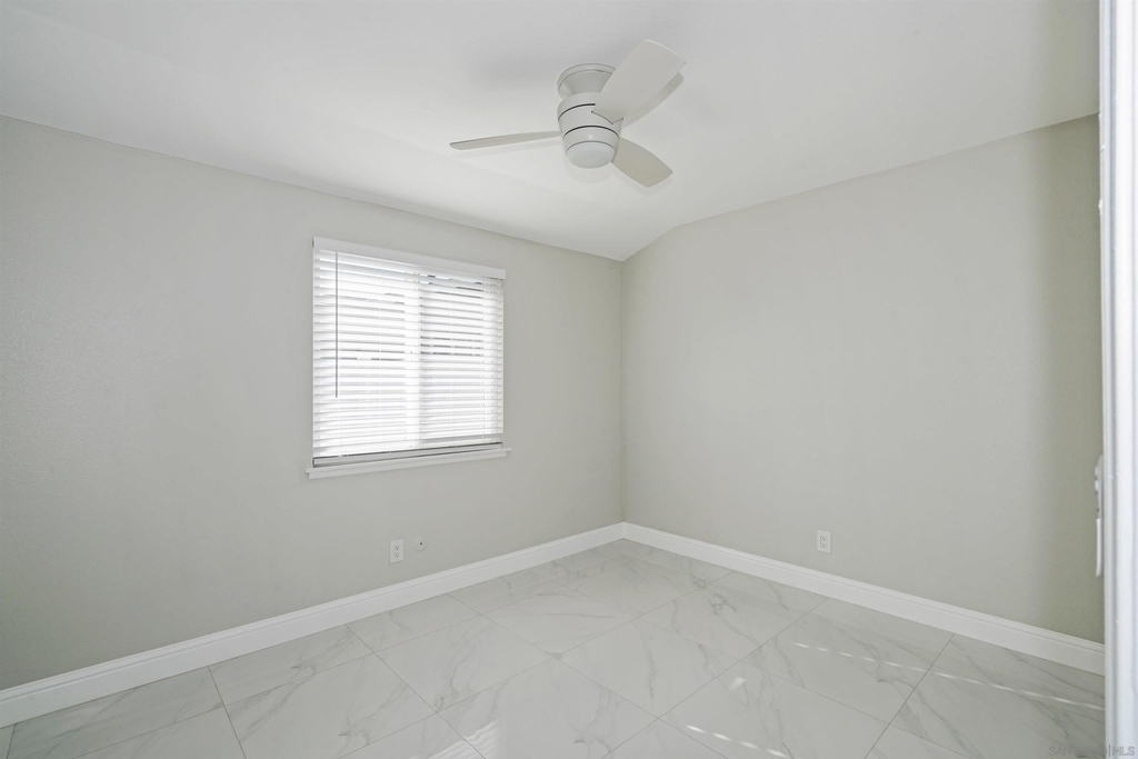 7684 Meadowbrook Ct - Photo 16