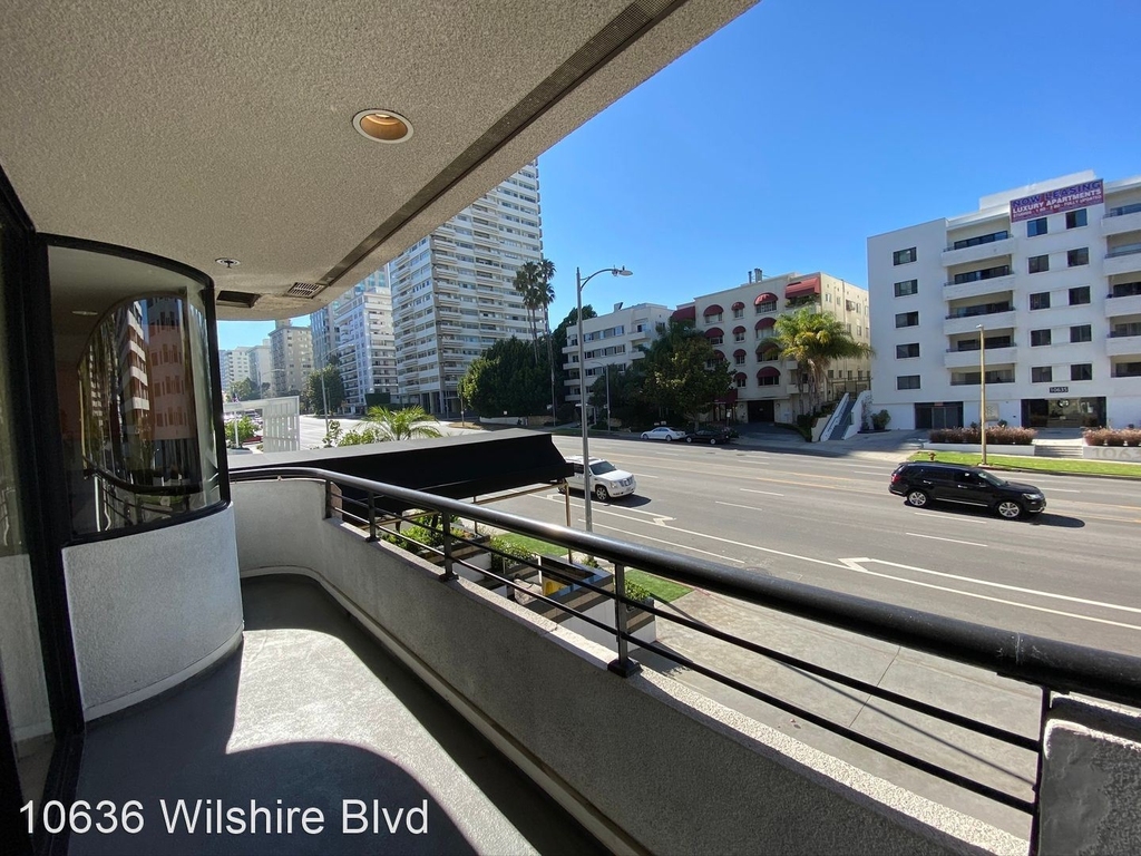 10636 Wilshire Blvd - Photo 8