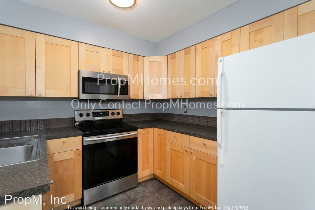 2445 Ne 122nd Avenue - Photo 4