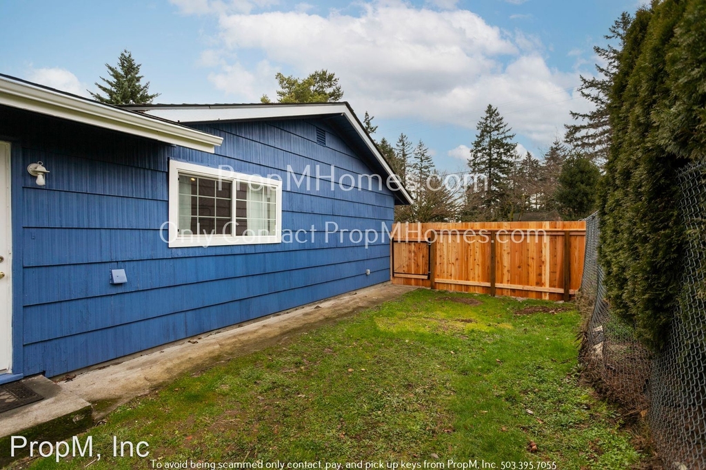 2445 Ne 122nd Avenue - Photo 21