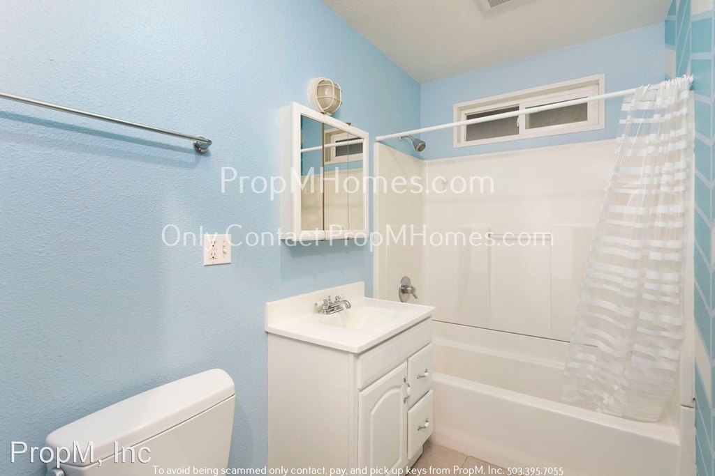 2445 Ne 122nd Avenue - Photo 12