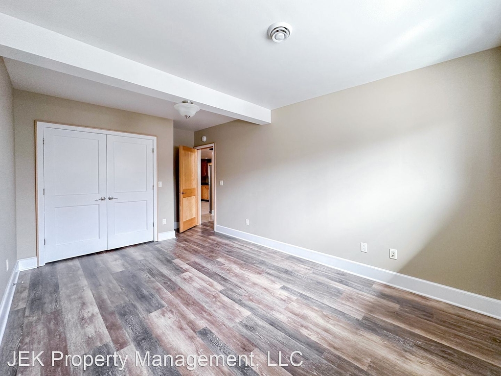 2039 Winnebago Street - Photo 18