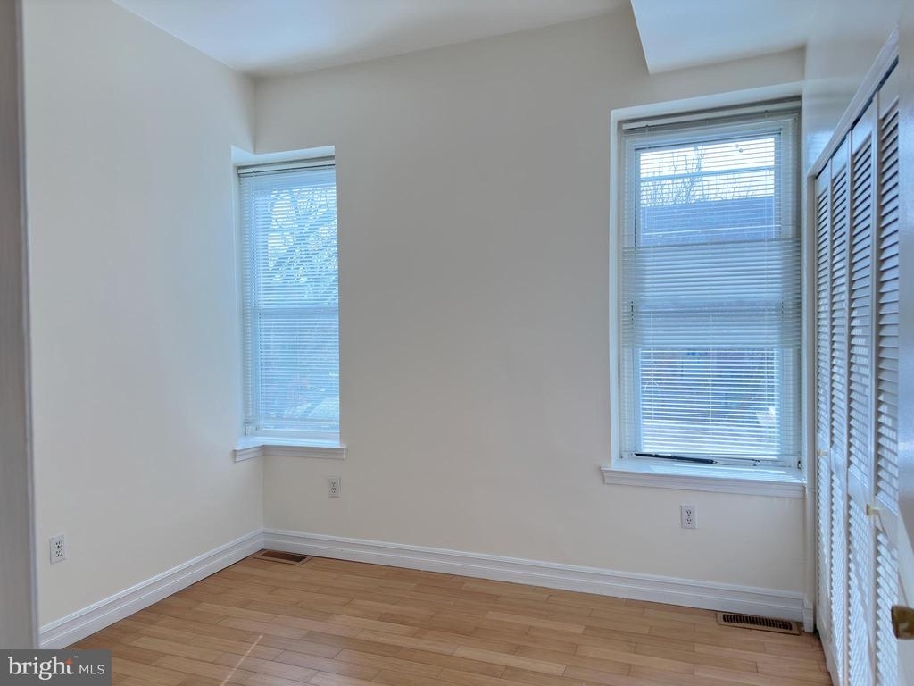 3231 Powelton Ave - Photo 9