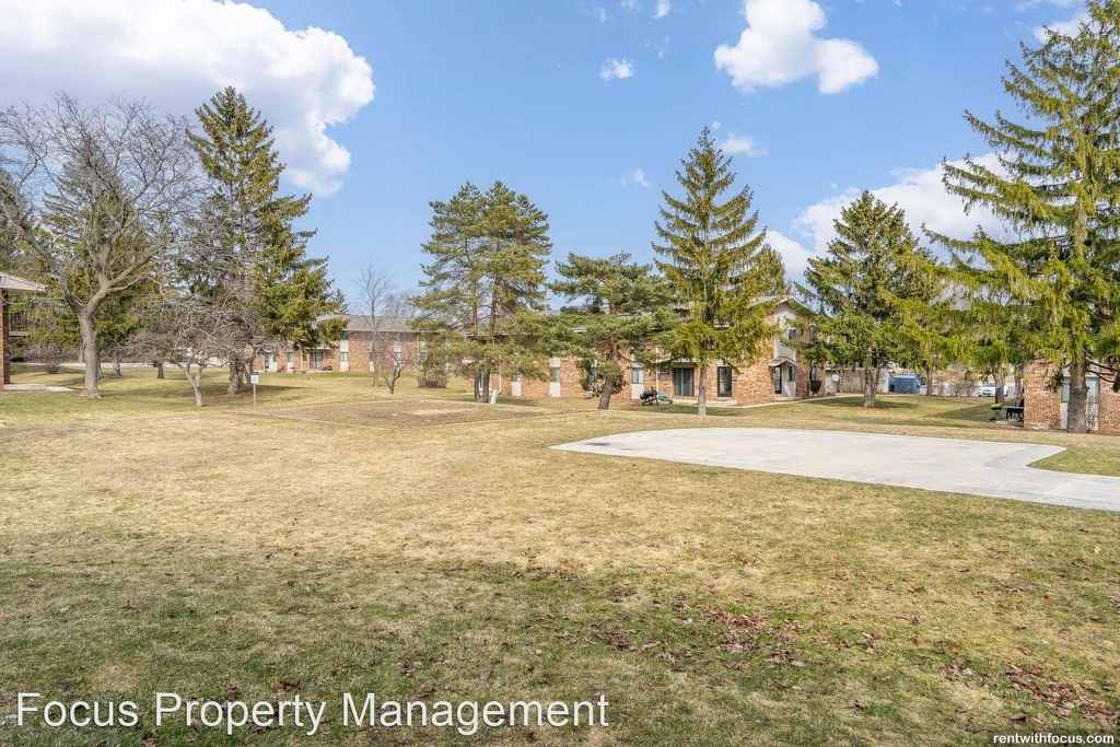 6331, 6333, 6335, 6337 S. 35th St. - Photo 20