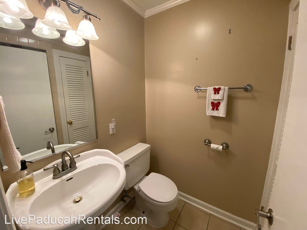 315 Kennedy Drive - Photo 16