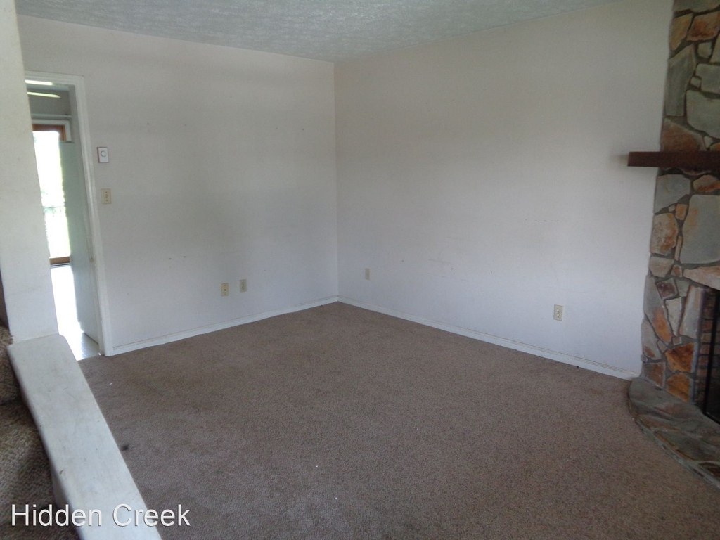 166 Adams Lane - Photo 1