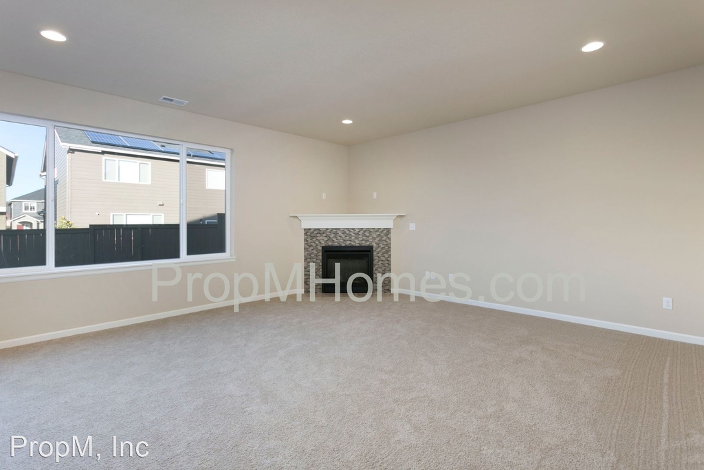 16883 Nw Anita Street - Photo 2