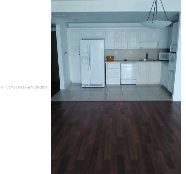 19390 Collins Ave - Photo 16