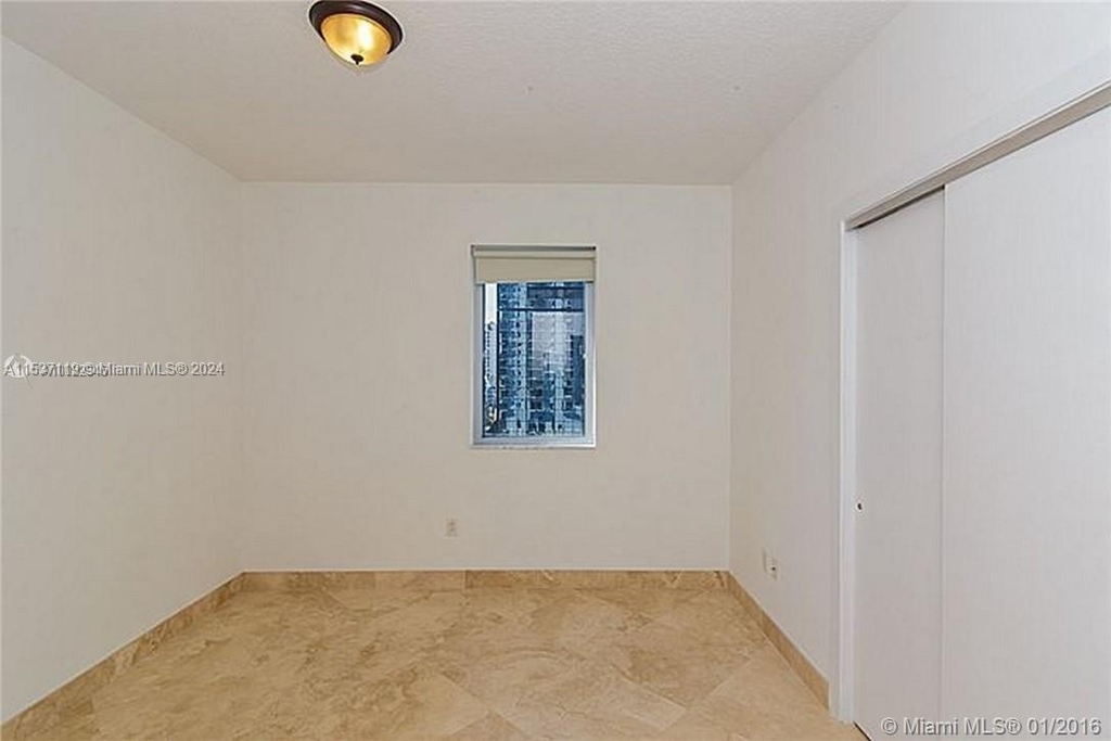 1060 Brickell Av - Photo 12