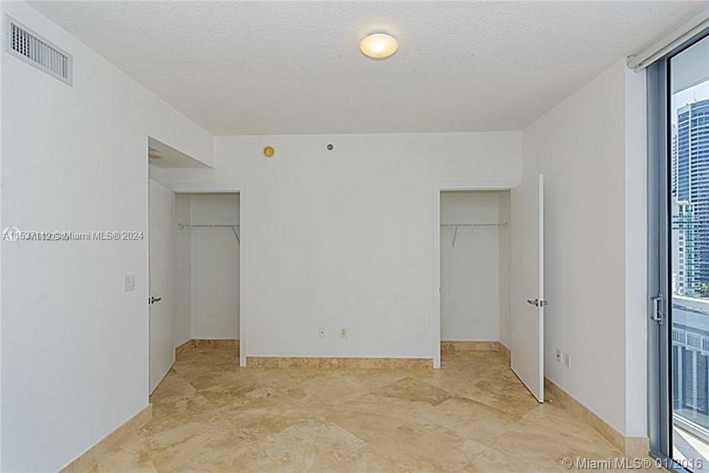 1060 Brickell Av - Photo 6