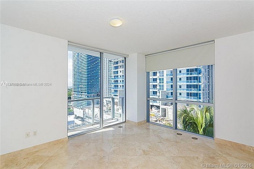 1060 Brickell Av - Photo 8