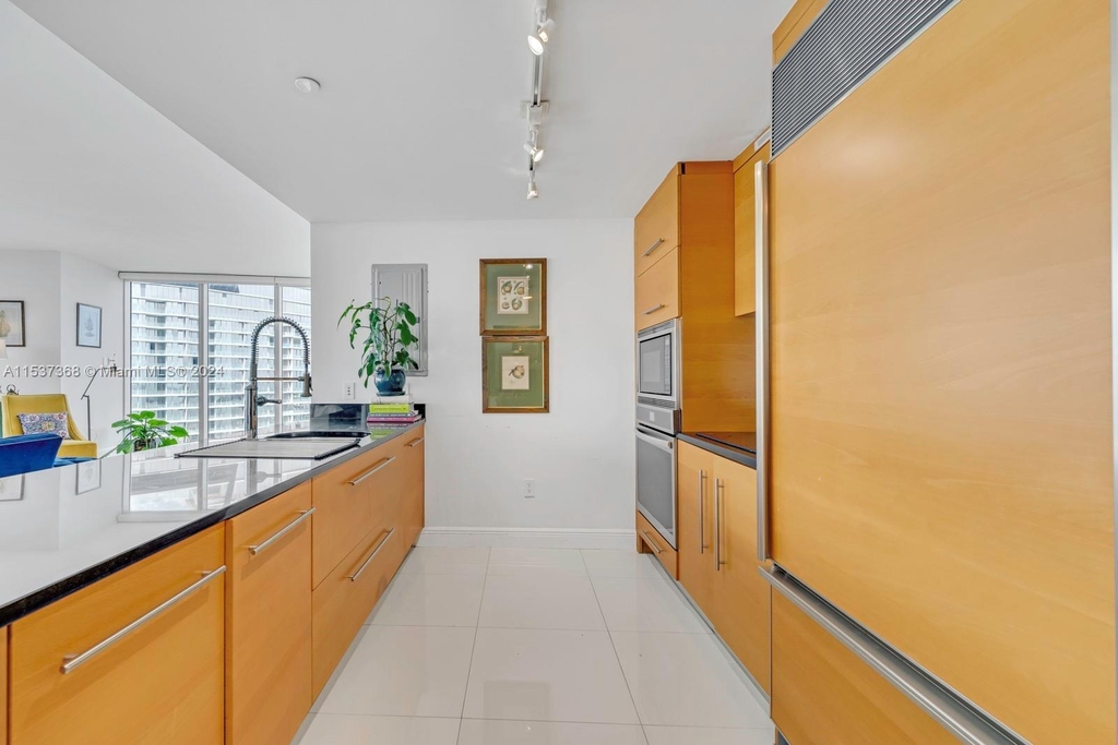 465 Brickell Ave - Photo 12